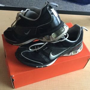 Nike Air Tennis Shoes